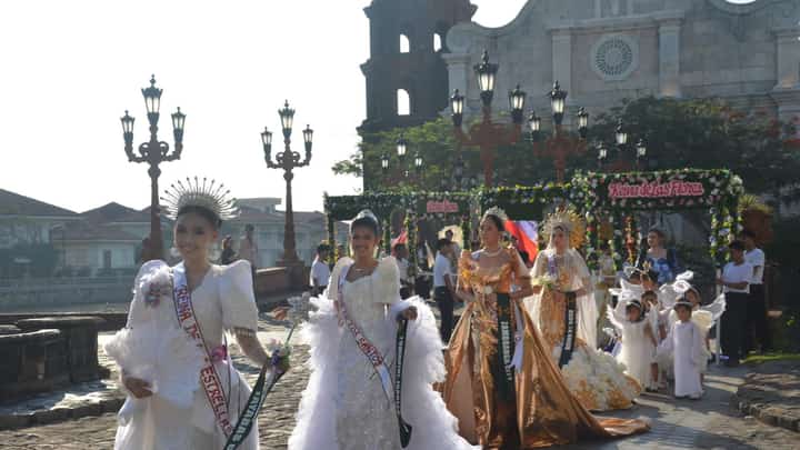 2026 Miss Philippines Earth delegates with reigning queen Joy Barcoma revive the tradiitonal Flores de Mayo