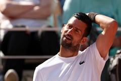 Djokovic faces tough start in quest of No. 25