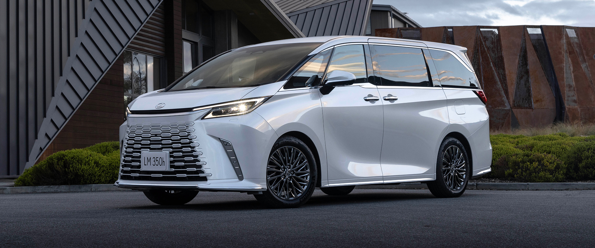 Lexus LS, LM redefine luxury mobility for leaders
