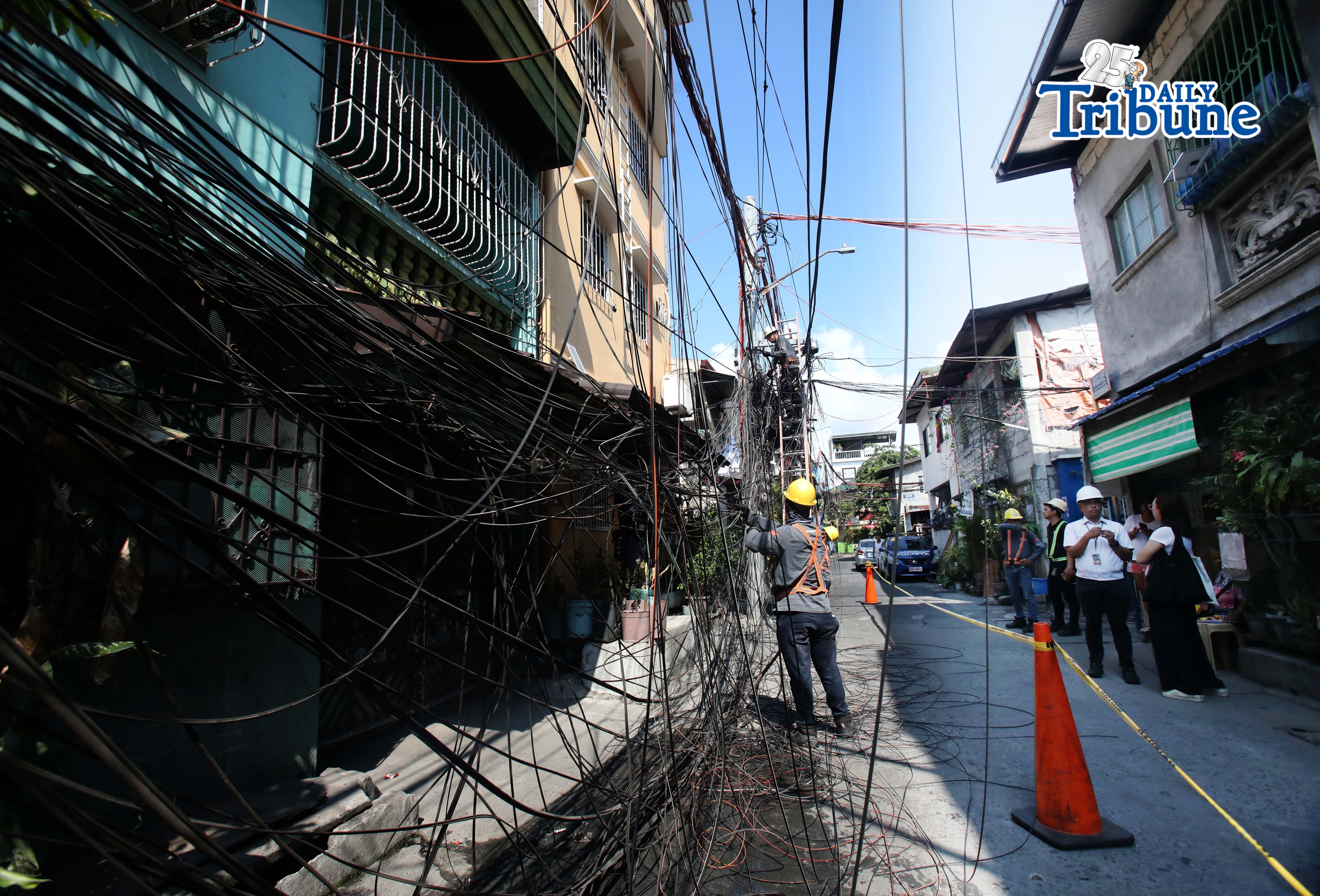 Meralco linemen