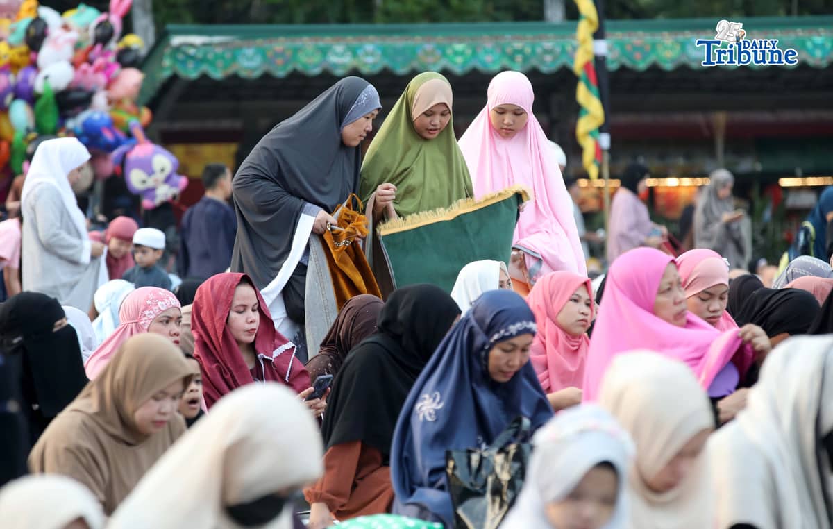 (May 27 2026) Muslims gather in prayer at the Quezon Memorial Circle in Quezon City on Wednesday, May 27, 2026, as they celebrate Eid’l al-Adha or the Feast of Sacrifice, one of the two most important holidays in the Islamic calendar, honoring the devotion of Prophet Ibrahim (Abraham) and his willingness to sacrifice his son Ismail as an act of obedience to God. Photo/Analy Labor