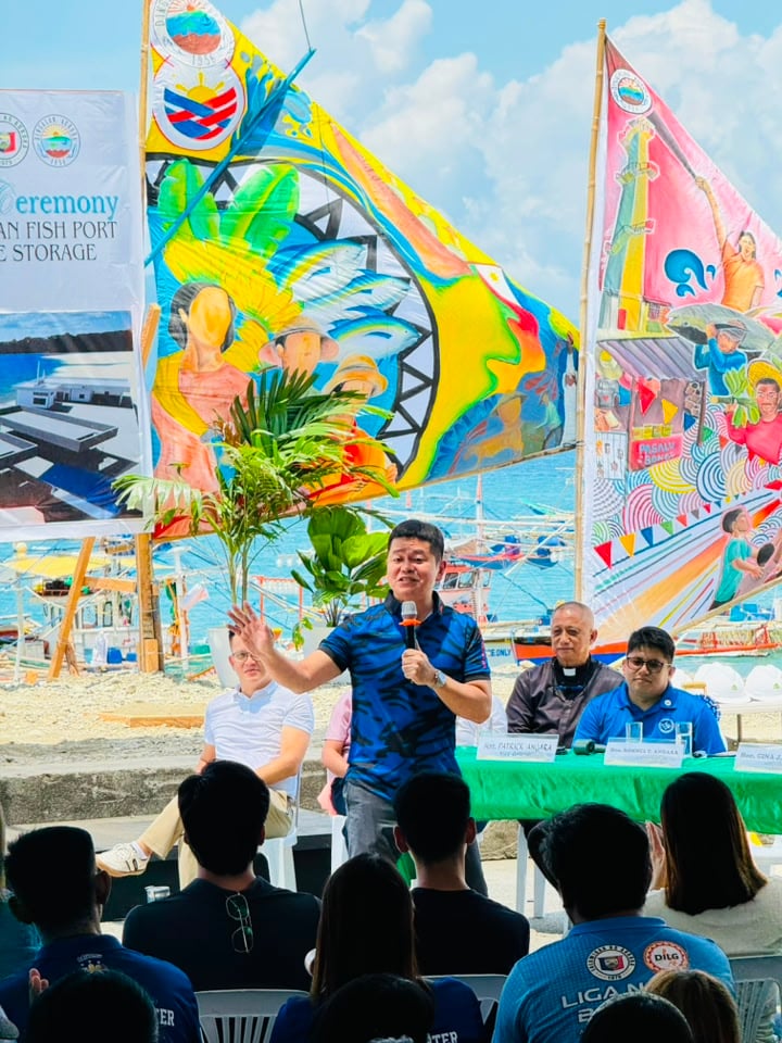 Dingalan breaks ground for P95M fish port, ice plant 