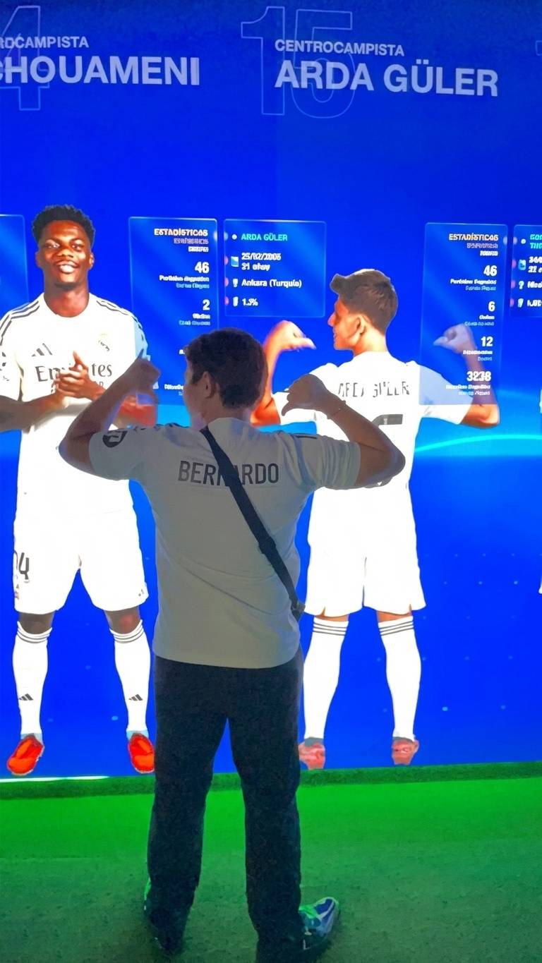 LIFESIZE, interactive area where you can get to know more about the players.