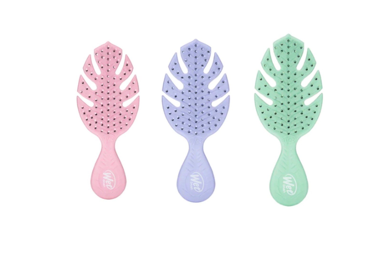The cutest way to detangle hair