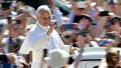 Pope Leo XIV calls for a global rosary for peace on May 30