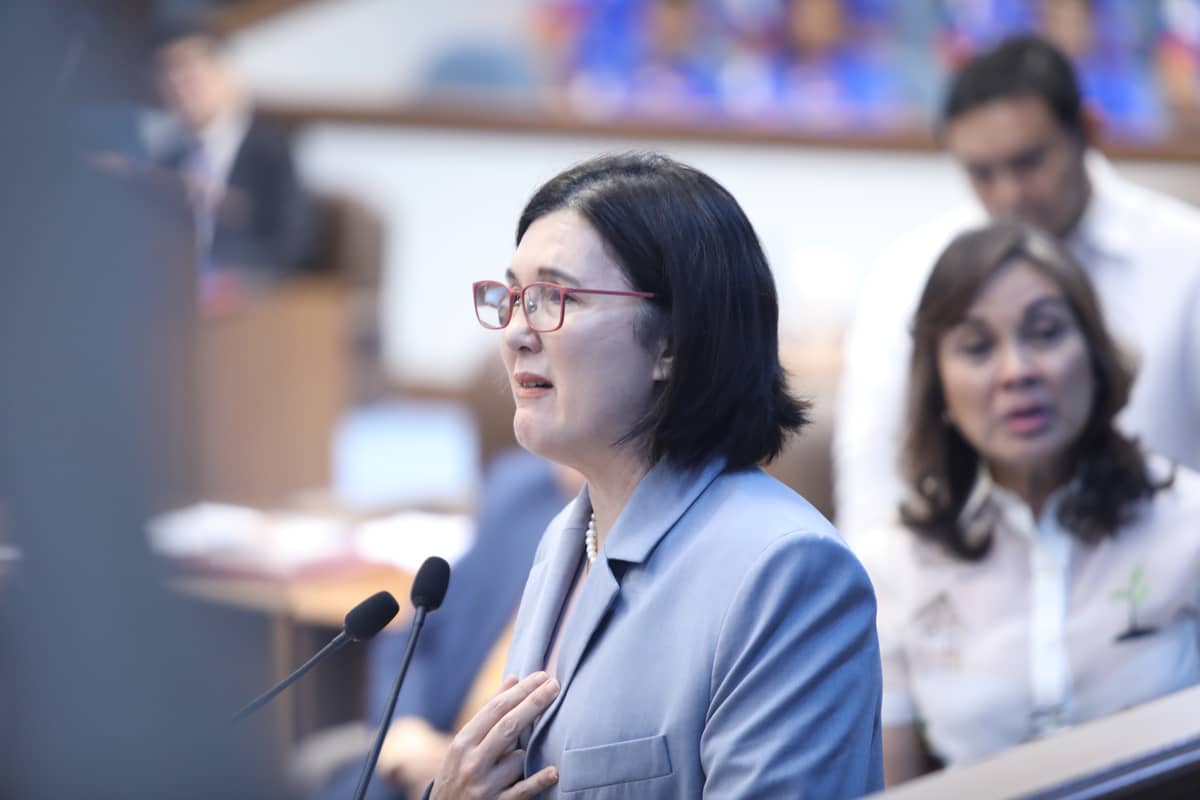DRIVEN to tears by Risa Hontiveros’ speech regarding a gun-firing incident at the Senate; Pia Cayetano expressed fear for her life and was mockingly crowned ‘best actress’ by netizens.