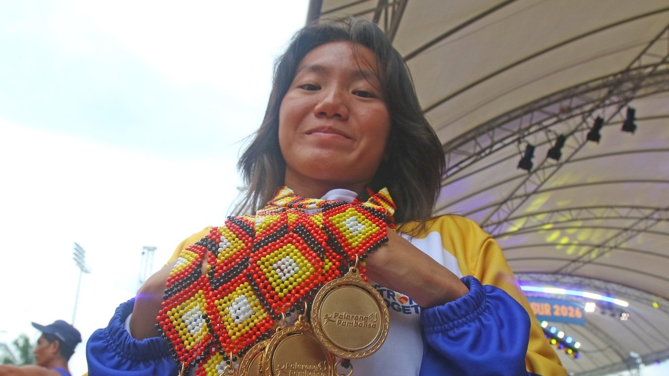 Seventh heaven: UST swimmer emerges as most bemedaled athlete