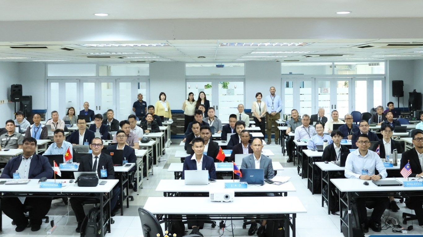ASEAN aviation officials train on satellite navigation