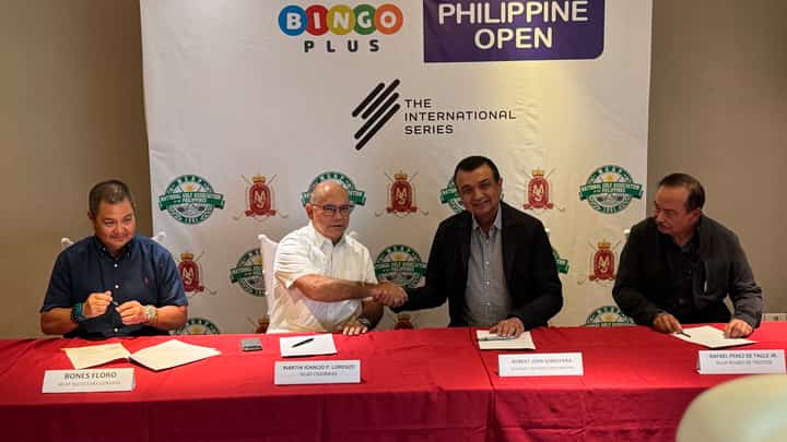 NATIONAL Golf Association of the Philippines chairman Martin Lorenzo (second from left) and Manila Southwoods chairman Bob Sobrepeña seal the partnership for the hosting of the Philippine Open-International Series at Manila Southwoods in Carmona. Also in the photo are NGAP secretary general Bones Floro (left) and NGAP director Rafael Perez De Tagle.