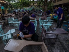 Volunteers help prepare century-old campus