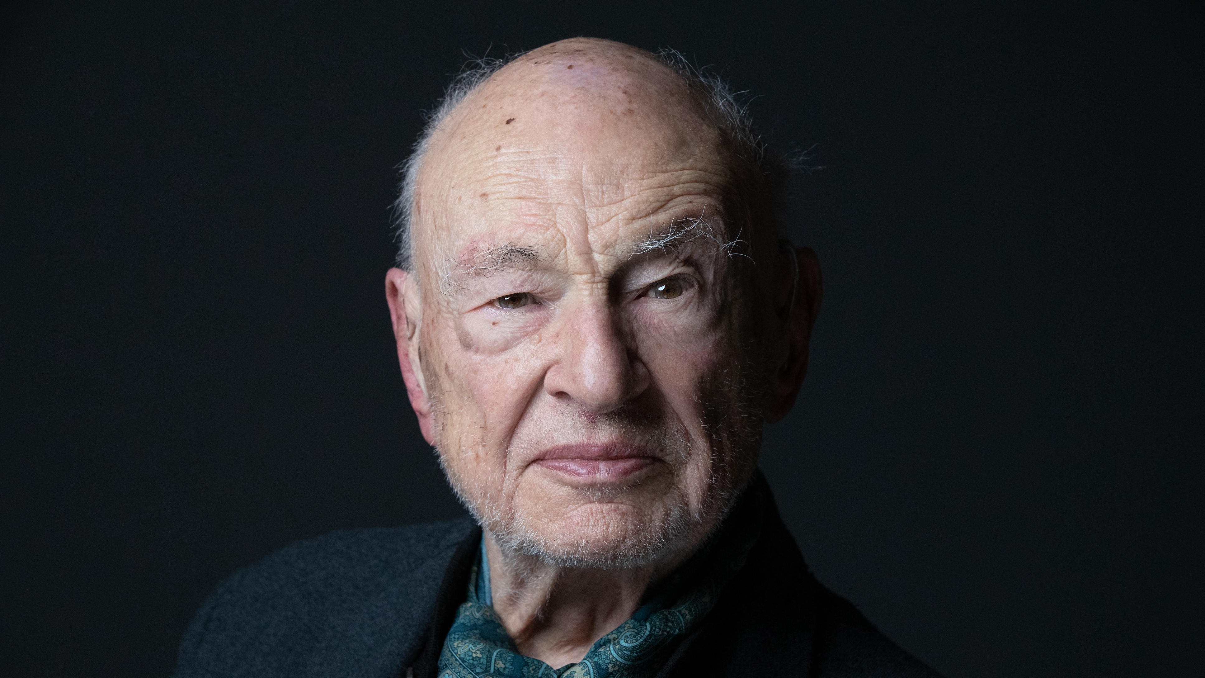 Edgar Morin: France's intellectual 'grandfather' dies at 104