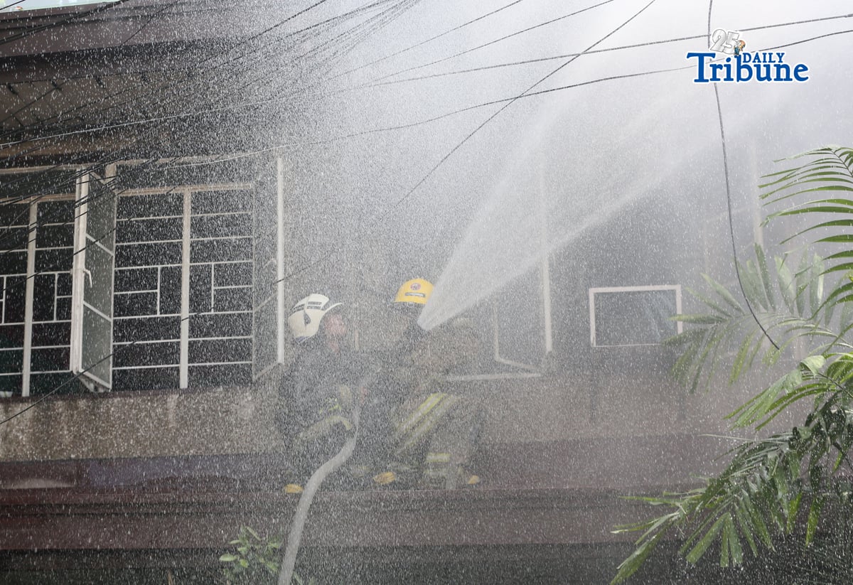 (May 30 2026)  Firefighters responded to the 1st alarm fire at Maningning corner Maamo street in Quezon City, on Saturday  May 30 2026, two residents reported injured and got a first degree burn during the fire. Photo/Analy Labor