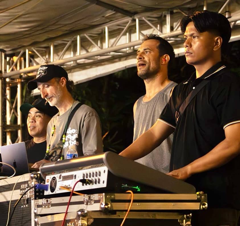 SOUND engineer Arcel Espartero, Julian Marley’s sound engineer Lorenzo Marzolini, festival founder Miro Grgic and lighting engineer Ener Dizon.