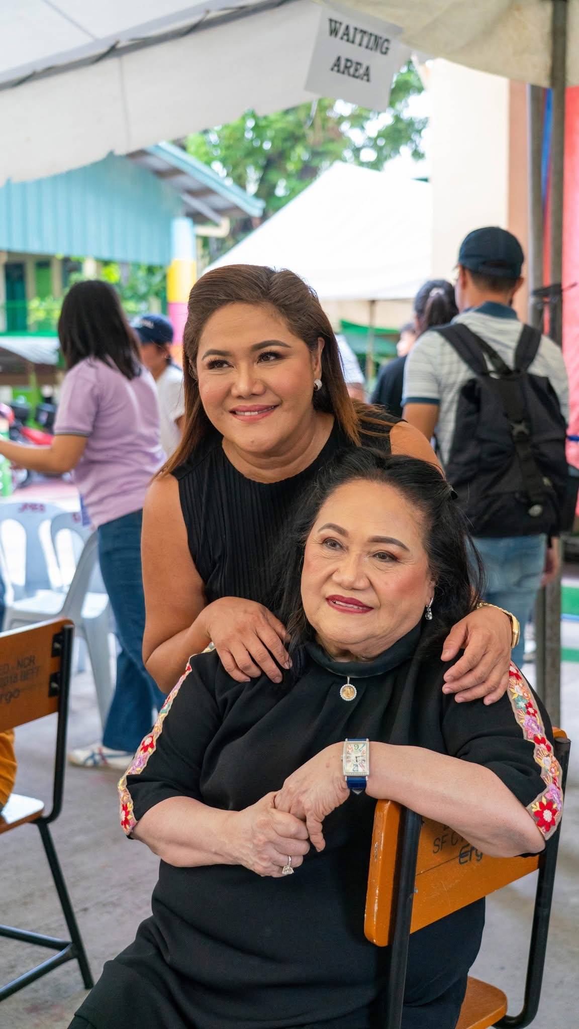 MAYOR April Aguilar Nery (standing) with Vice Mayor Imelda T. Aguilar, united in continued public service for Las Piñas City.
