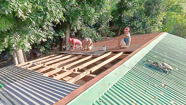 CITY Savings Bank’s educational program includes funding the construction of one-storey classroom buildings and the rehabilitation of classrooms in public schools nationwide.
