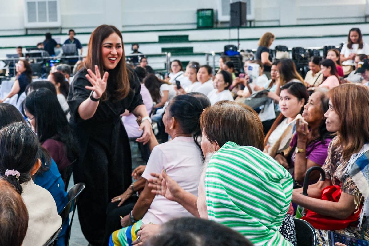 ALELEE Aguilar-Andanar engages with constituents at the Asian Innovation Forum.