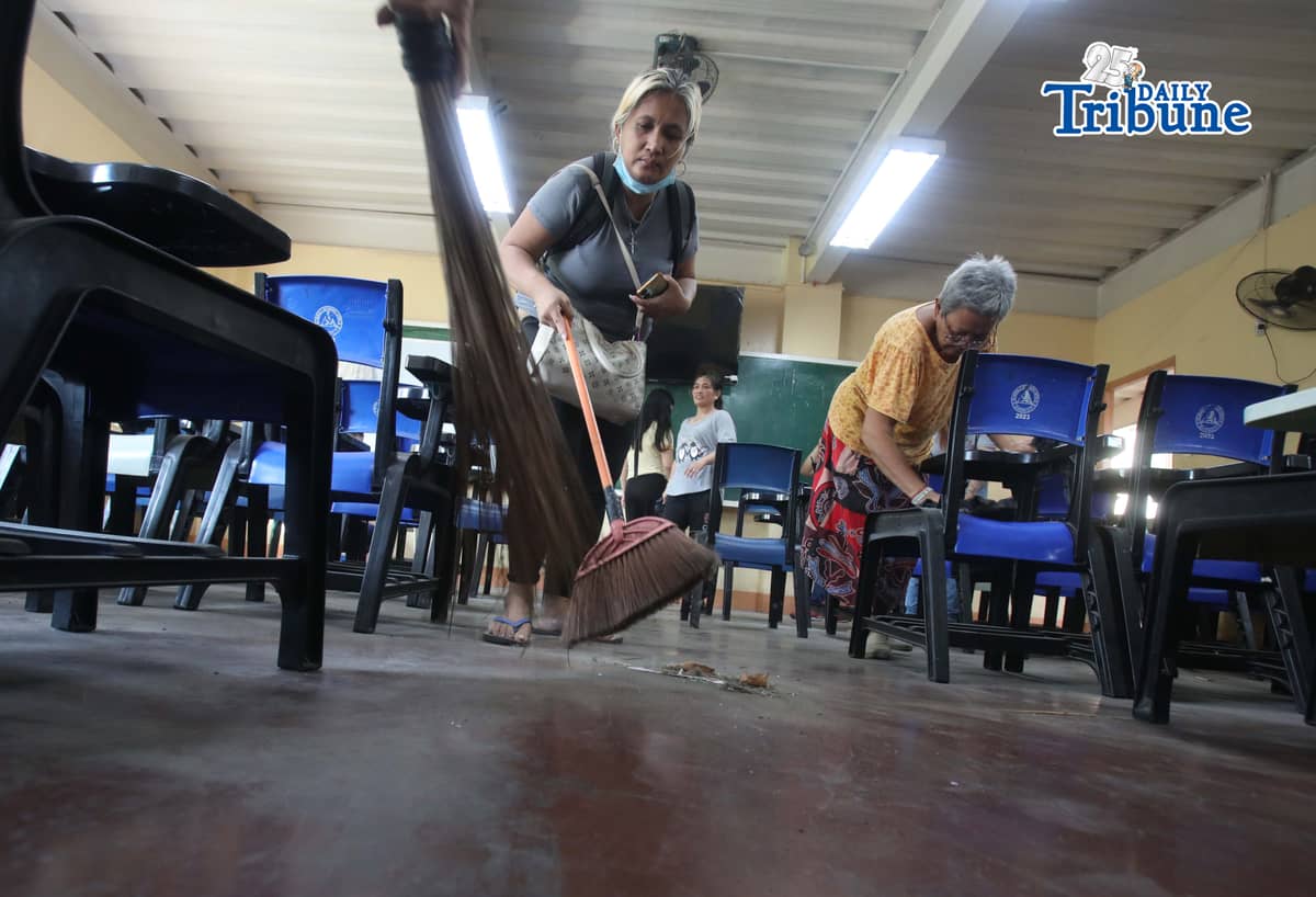 (June 01 2026) The 4Ps member parents start cleaning the school room at Bagong Silangan Elementary School in Quezon City on Monday June 1 2026, as the 2026 Brigada Eskwela, officially open, an annual nationwide initiative by the Department of Education (DepEd) to prepare public schools for the upcoming academic year. Photo/Analy Labor