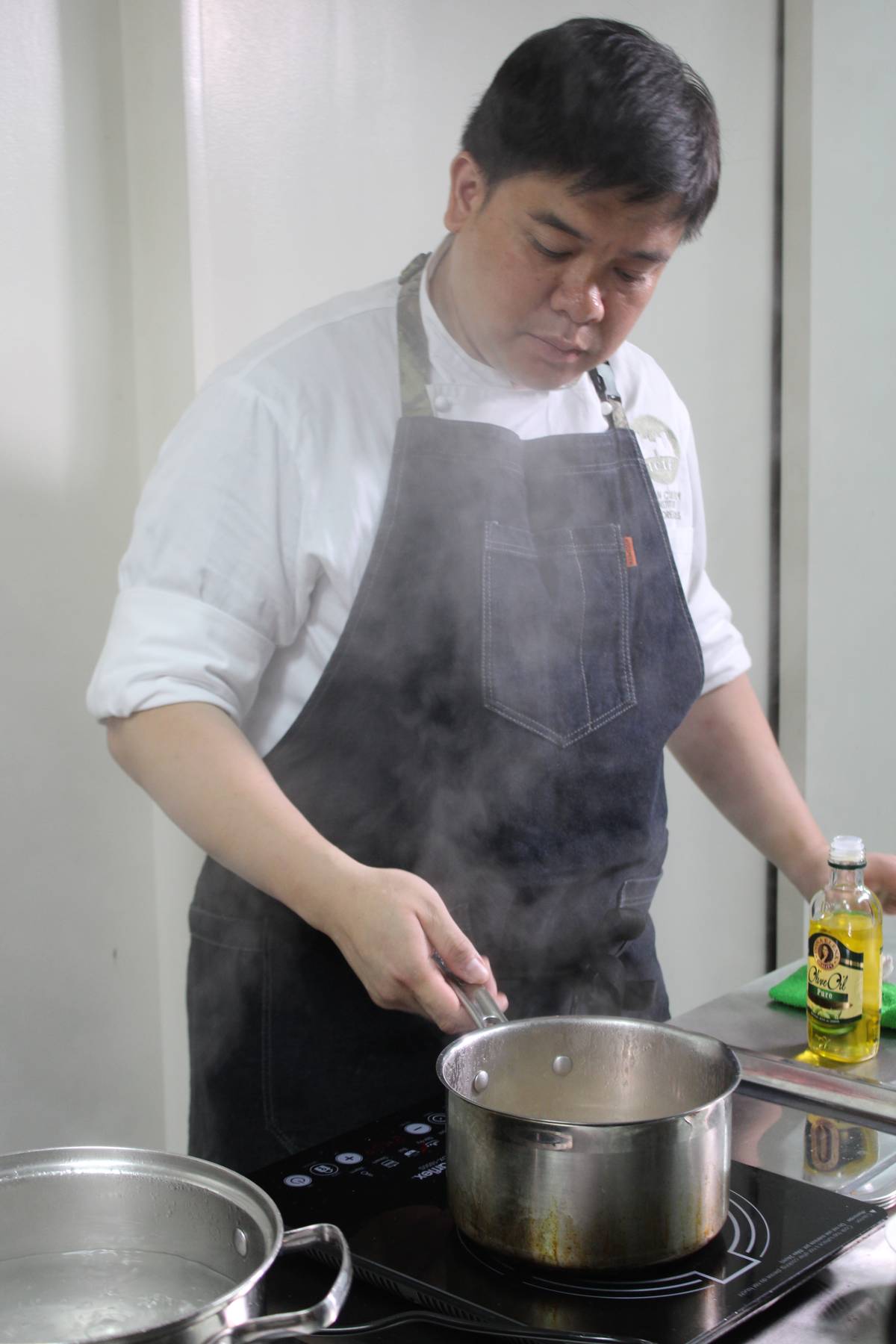 THE gentleman during a kitchen demo
