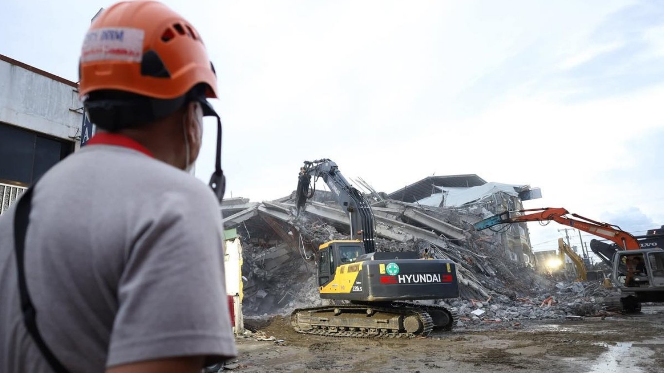 Lawyer says contractors bear primary liability in Angeles building collapse