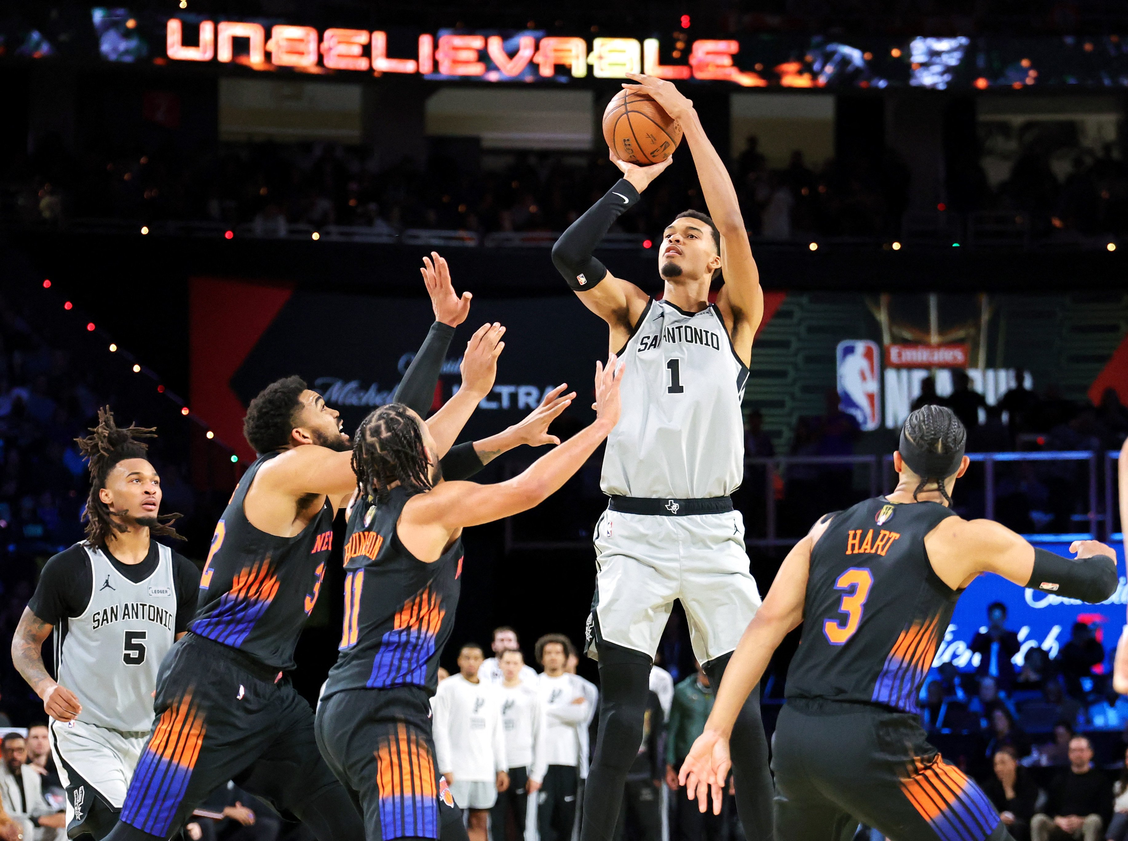 Knicks-Spurs: Different journeys, same destination 
