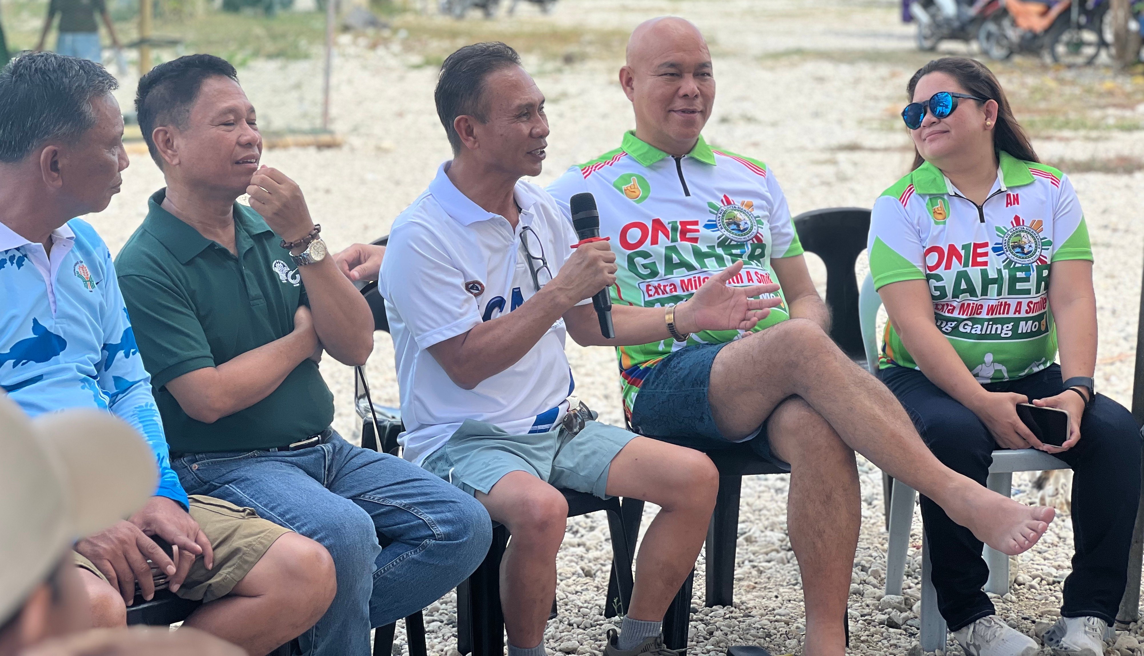 BFAR chief pledges continued support for Bohol fishers