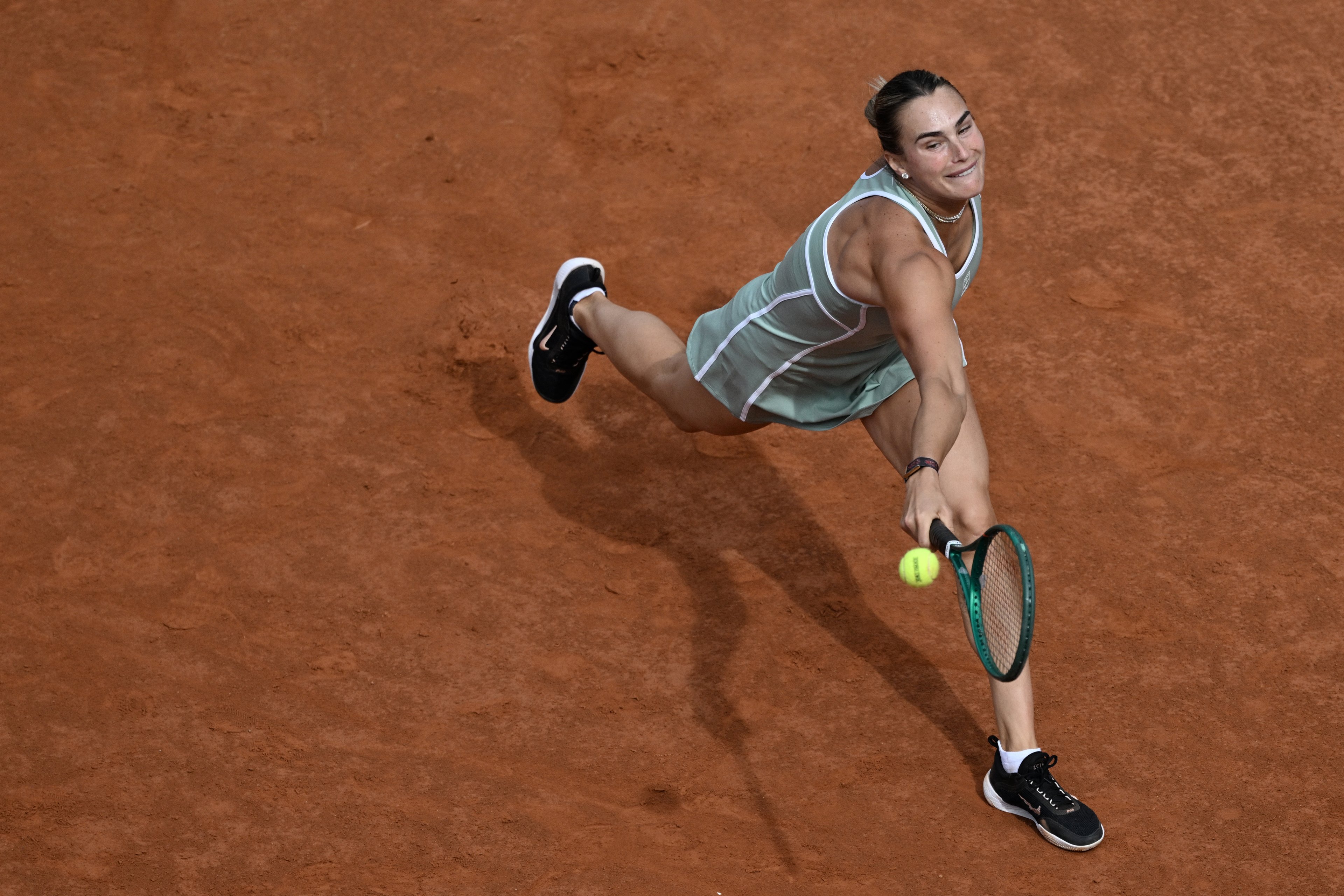 Sabalenka implodes as Shnaider books French Open semi with Chwalinska