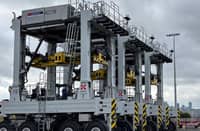 EACH Kalmar hybrid automatic container carriers is equipped with lithium-ion battery systems that enable energy recovery during operations.