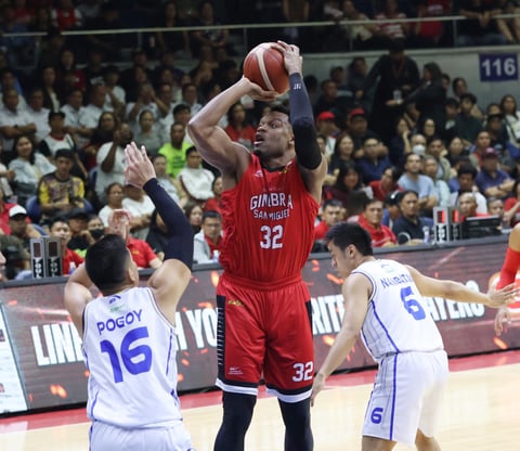 Brownlee tows Ginebra to Game 1 win