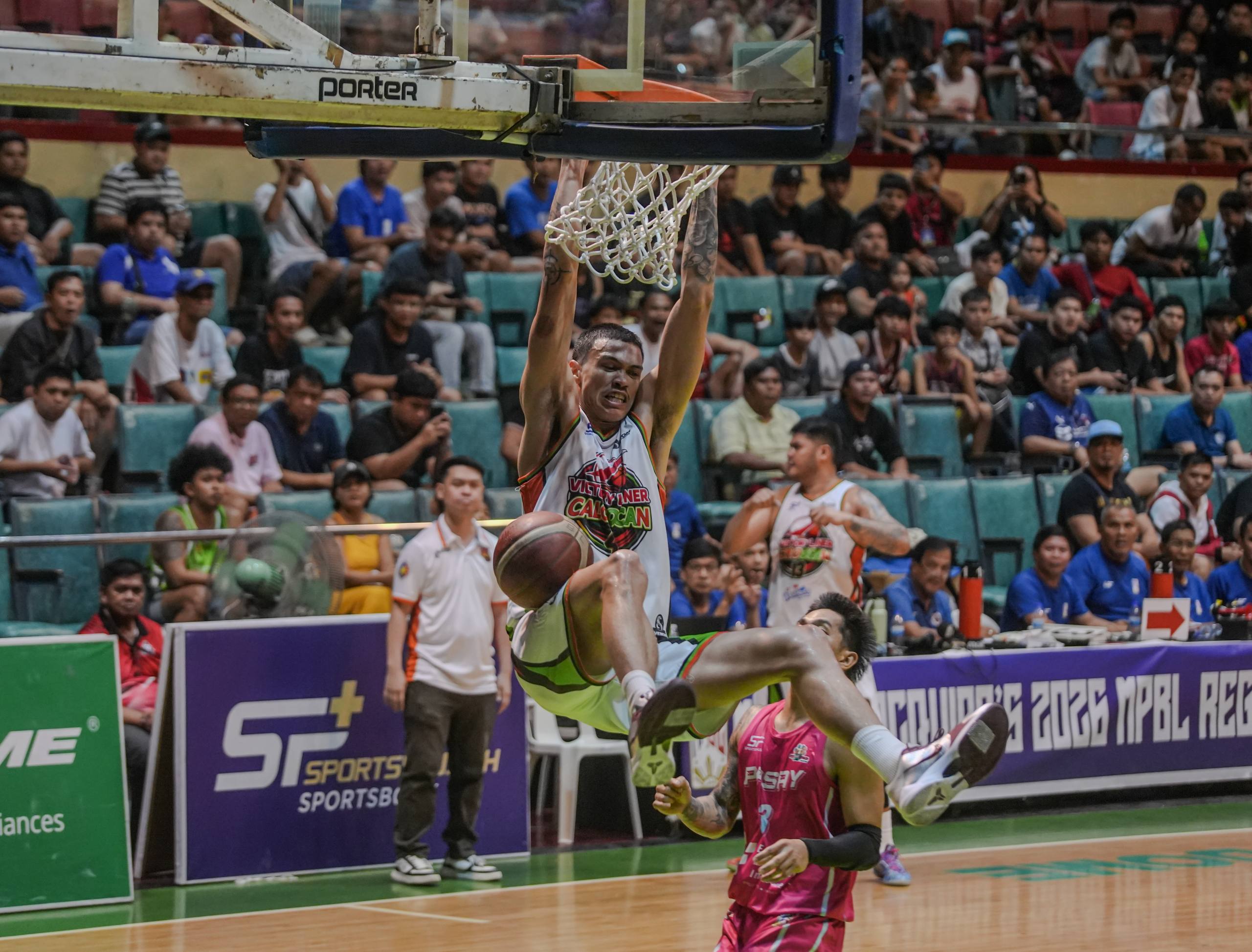 Caloocan keeps top MPBL spot
