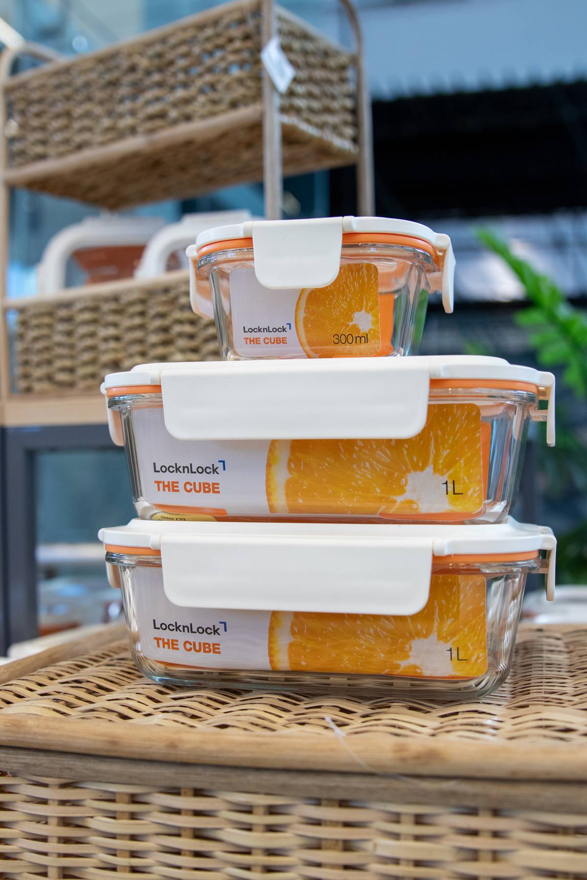 FOOD container