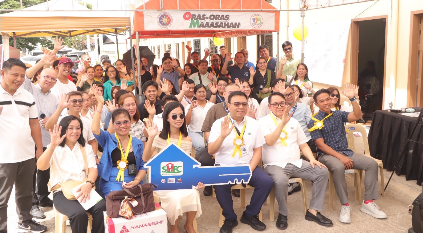 Families displaced by waterways receive homes