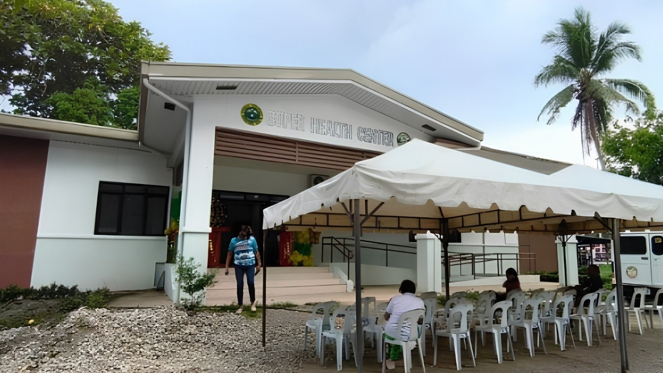 Go hails Leyte Super Health Center’s opening