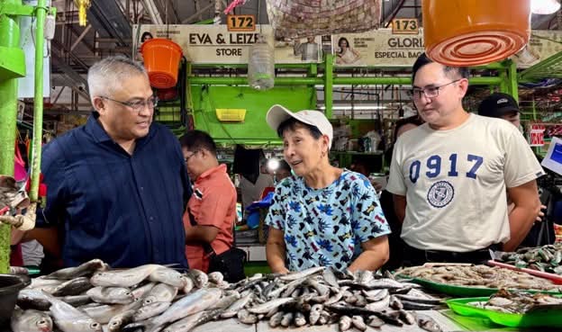 Maypajo Market goes digital with prepaid Wi-Fi, cashless payments