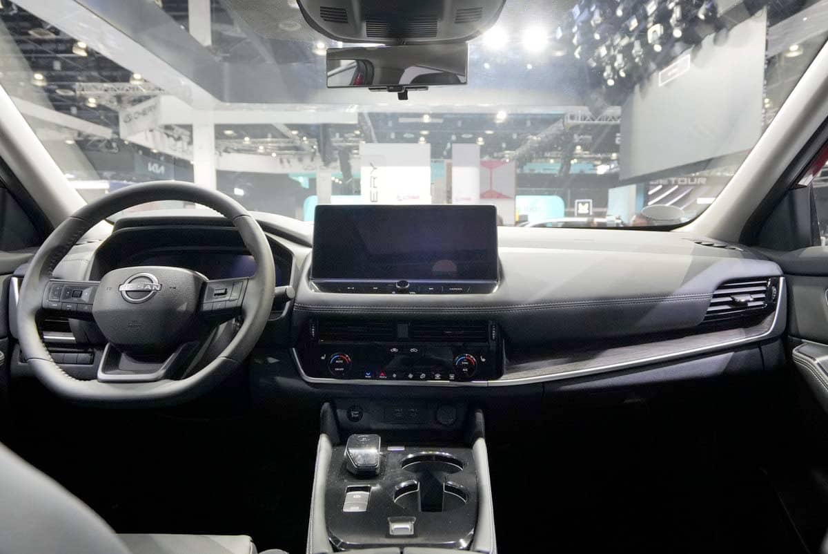 X-TRAIL returns to Nissan’s Philippine lineup with e-POWER and a P2.29-million price tag.