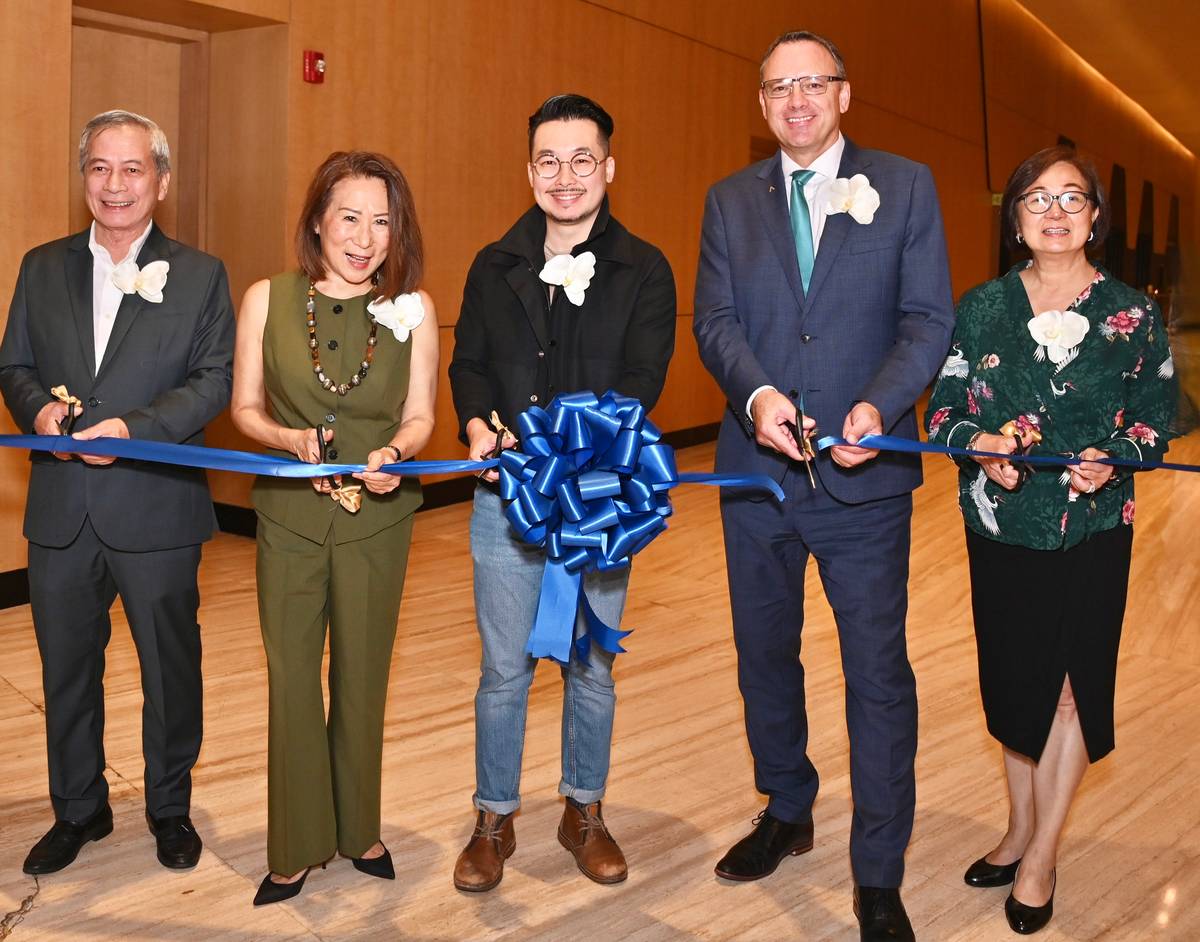 ART curator Nestor Jardin, president of SM Hotels and Conventions Corporation Elizabeth Sy, featured artist Ivan Co, general manager of Conrad Manila Rupert Hallam and executive vice president of SM Hotels and Conventions Corporation Peggy Angeles.