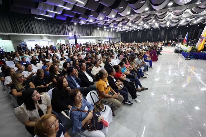 More than 1,400 OFWs avail of jobs, government services at summit