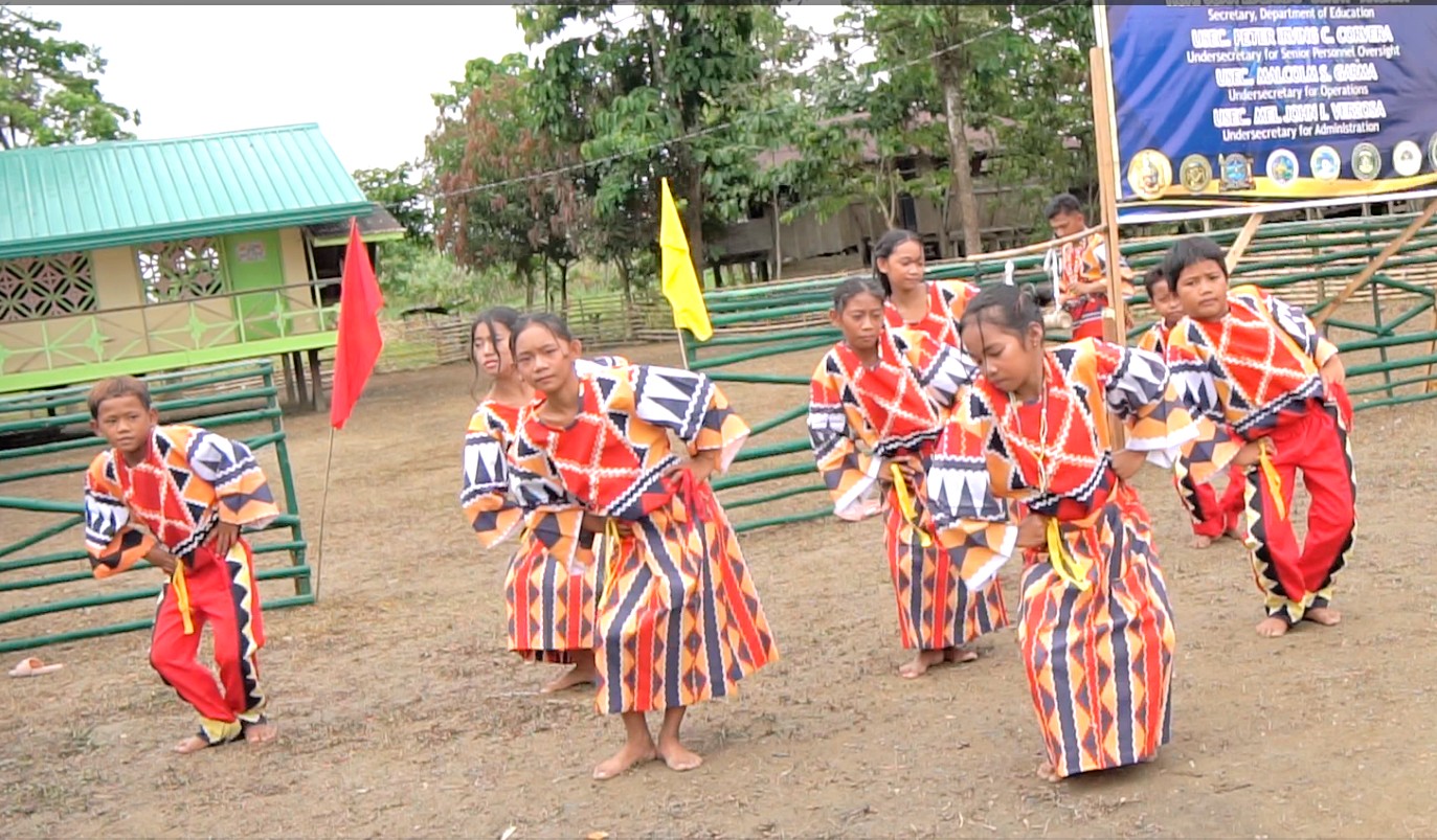 MANOBO school children welcome visitors to their community in Purok 6, Sitio Dinagat, Barangay San Marcos, Bunawan, Agusan del Sur.