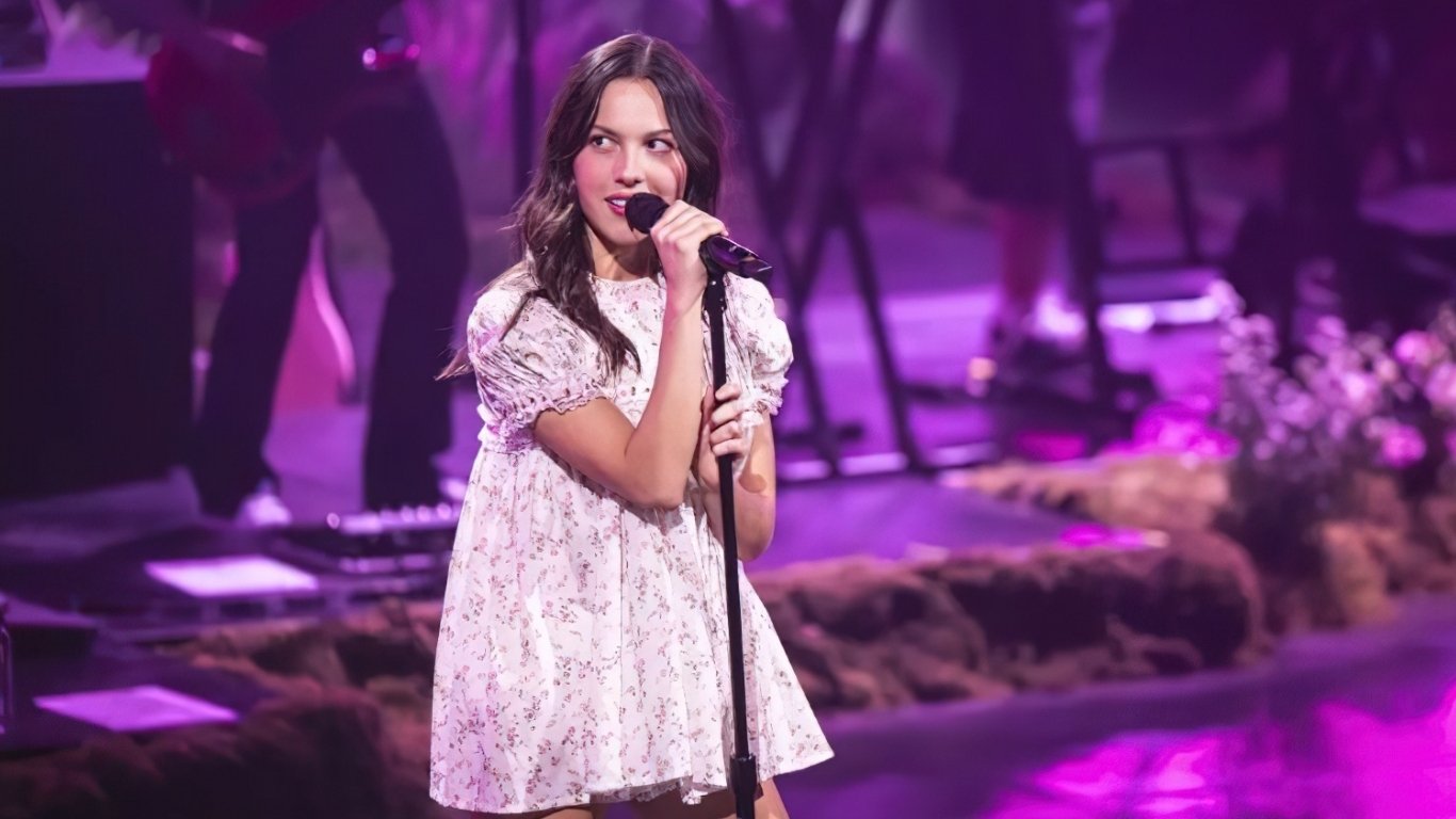 Olivia Rodrigo condemns sexualization 
of women’s fashion 