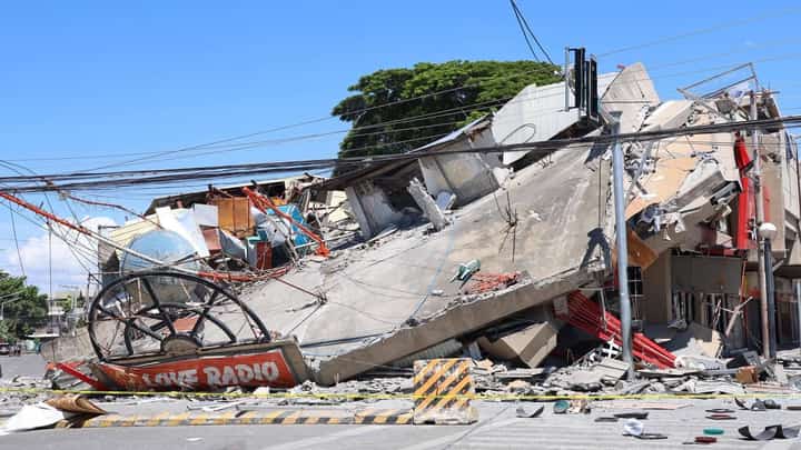 An establishment in Mindanao collapsed after a magnitude 7.8 earthquake struck the region this Monday morning, 8 June.
