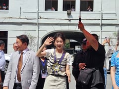 'Linda Walker' star visits Manila to promote education