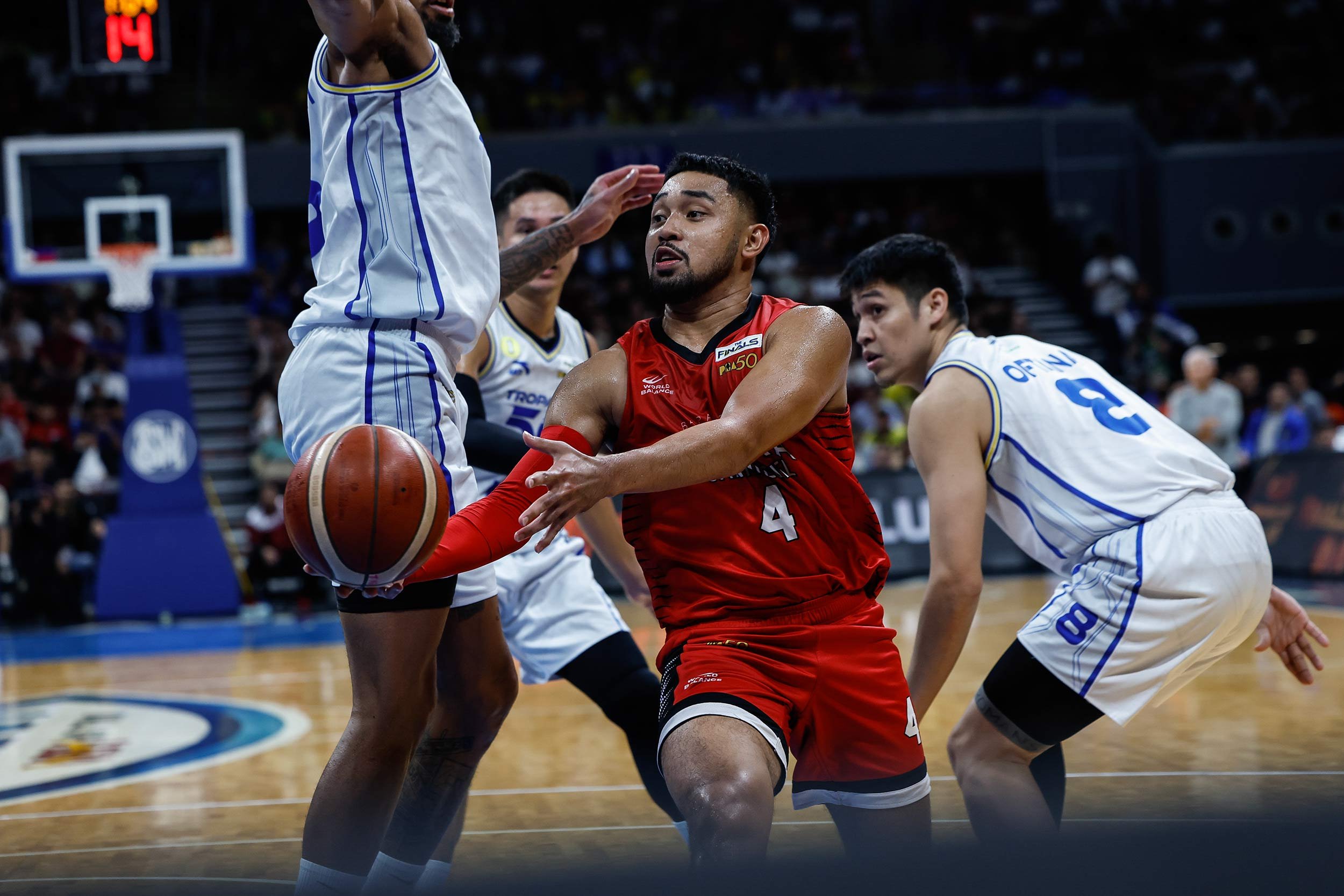 Ginebra aims to move closer to title