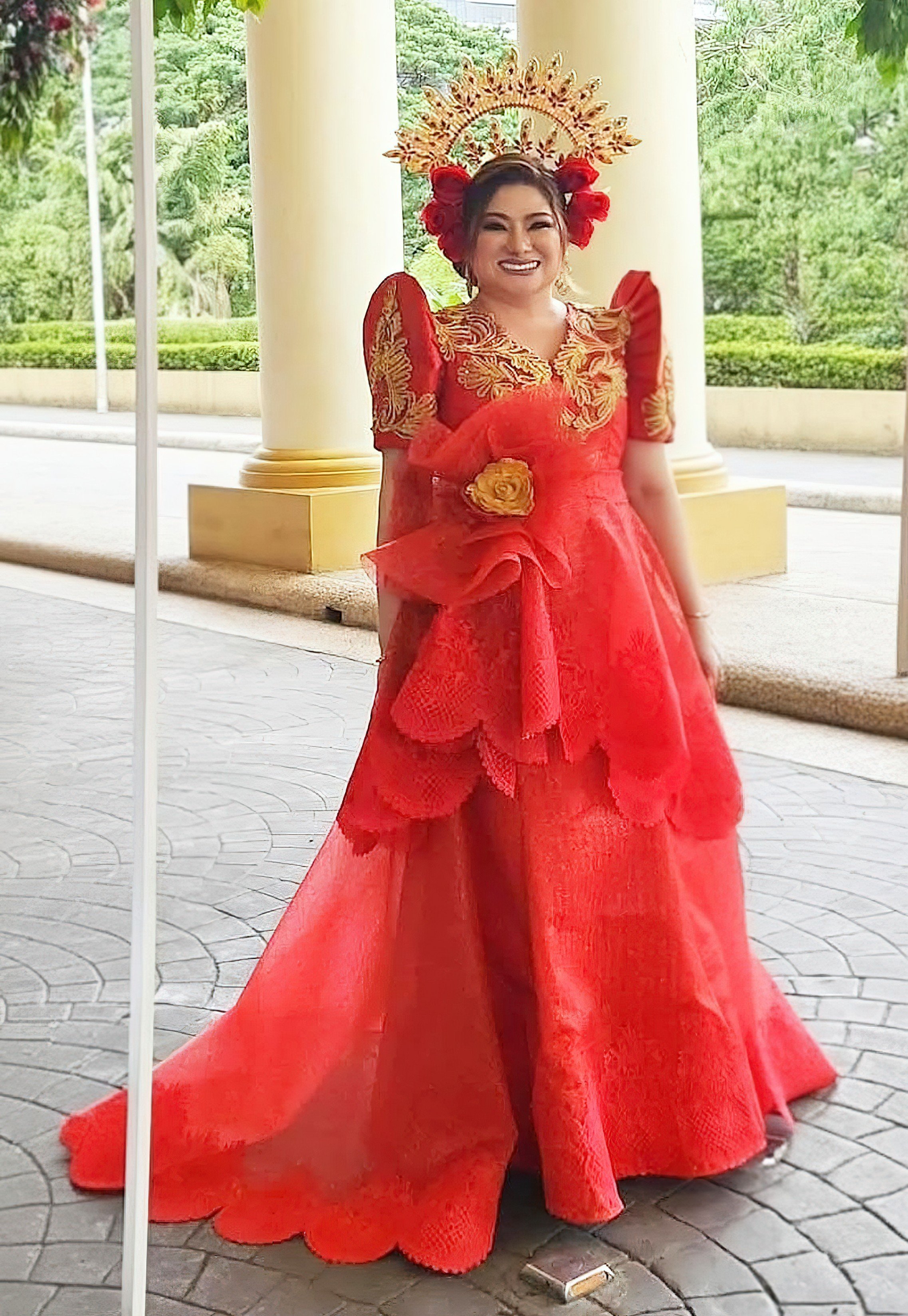 ELEANOR Velasco as Reina de los Apostoles in Malayka Yamas.