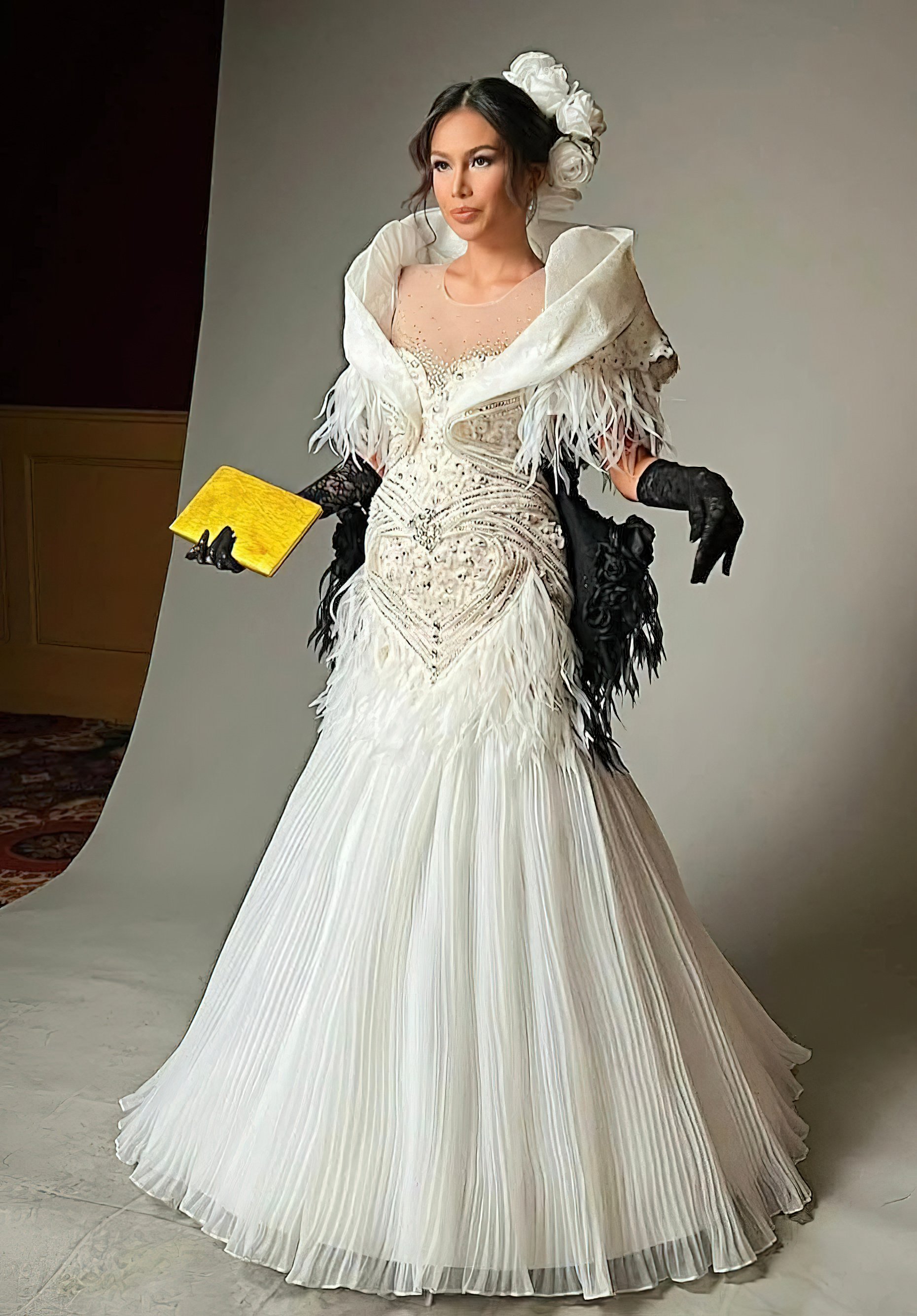 JEN Sakuragi as Reina Abogada in Jongz Bea Loquinario.
