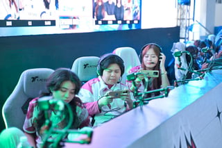 Filipina gamers level up for world championship
