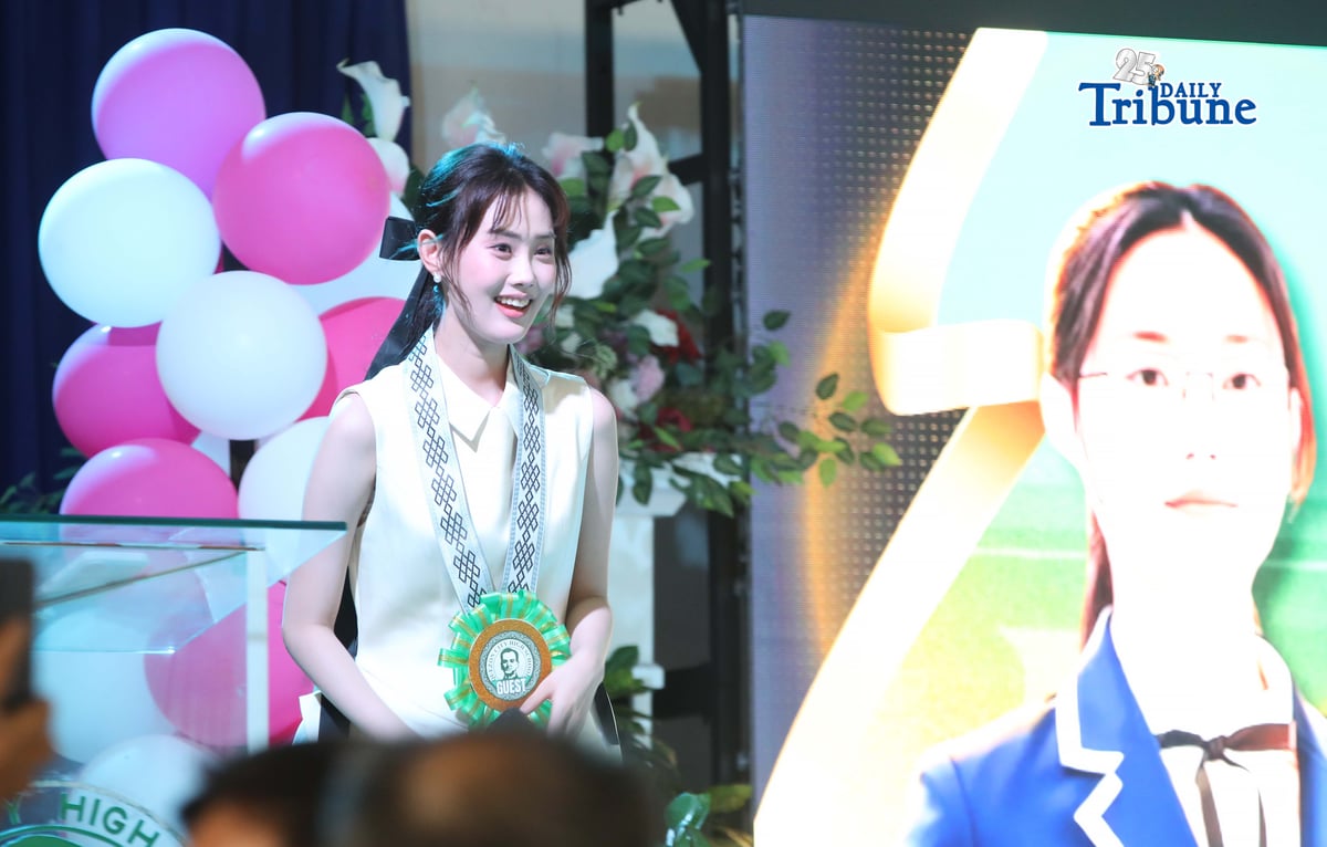 (June 09 2026) Chinese actress Zhang Ying fei, more popularly known as her character Linda Walker in the C-drama “The Heiress Who Won With Brains," delivered message to give inspiration to the students of the Quezon City High School as she visits and donates school supplies with QC Mayor Joy Belmonte and members of the Federation Of Filipino Chinese Chambers Of Commerce & Industry, Inc. (FFCCCII) on Tuesday. Photo/Analy Labor