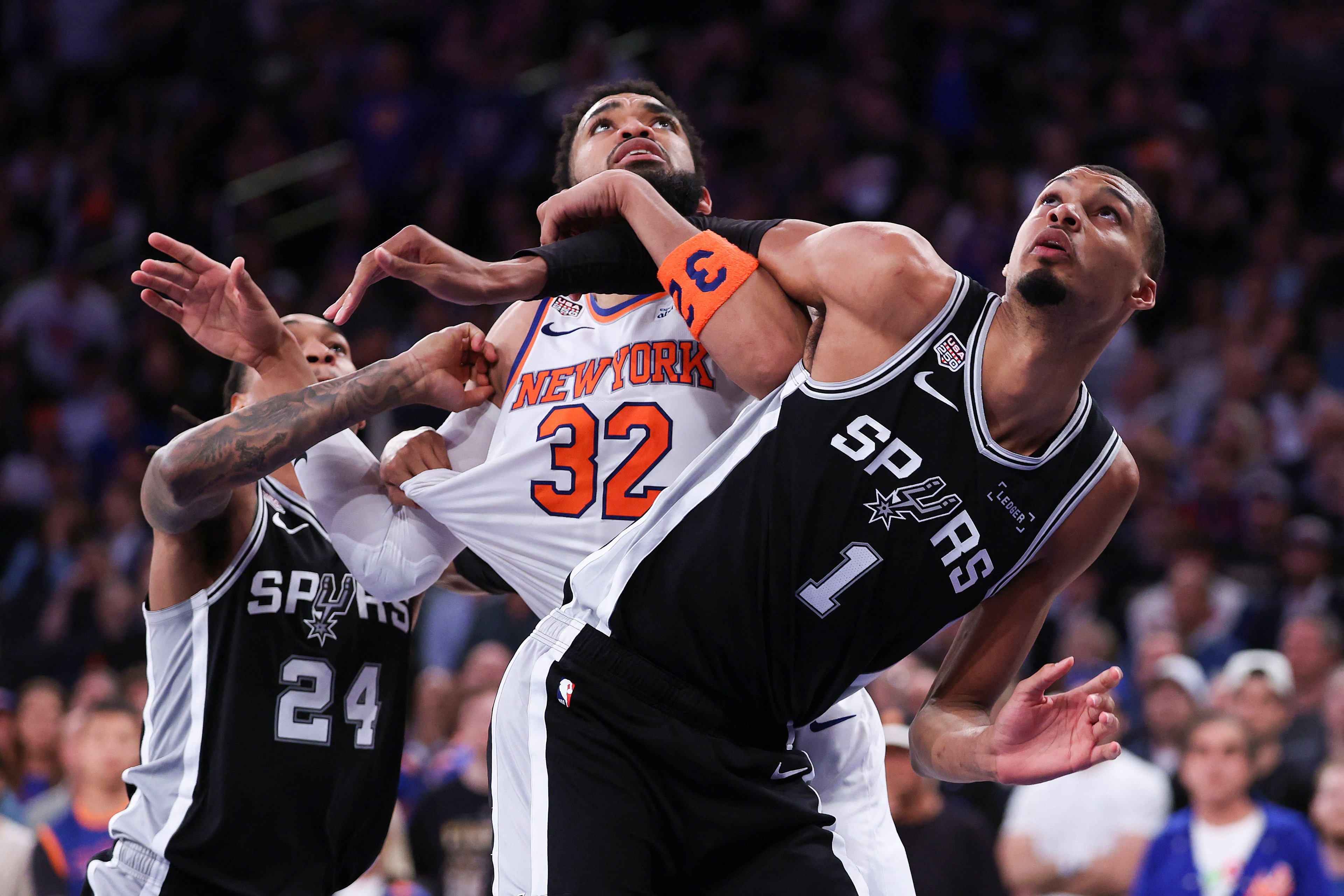 GLOVES ARE OFF: Knicks ready to rumble in Game 4
