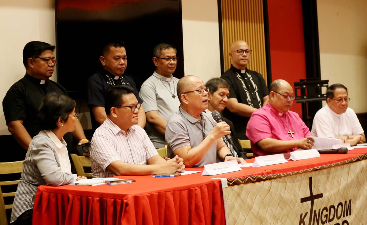 Fr. Robert Reyes joins leaders from Catholic, Evangelical, and Protestant churches in launching the “Kingdom Keepers” movement during a press conference on 10 June 2026.
The group called for integrity, accountability, and impartiality in the ongoing impeachment proceedings against Vice President Sara Duterte and urged Sen. Alan Peter Cayetano to step down from his position to prevent further disruption in the Senate. | 📷 Analy Labor