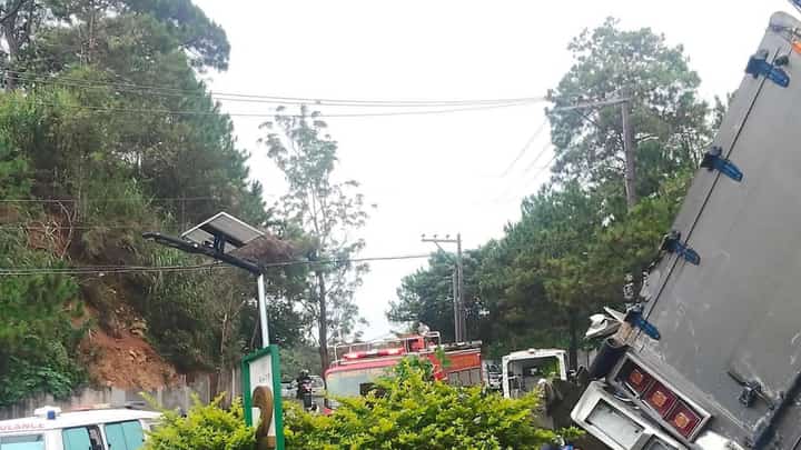Truck crash injures 3 in Baguio