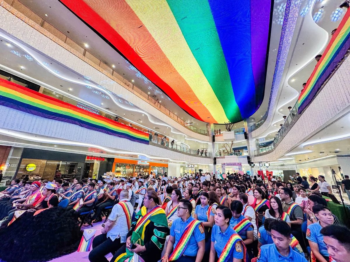 Belmonte leads inclusive
‘Graduation Rights’ ceremony