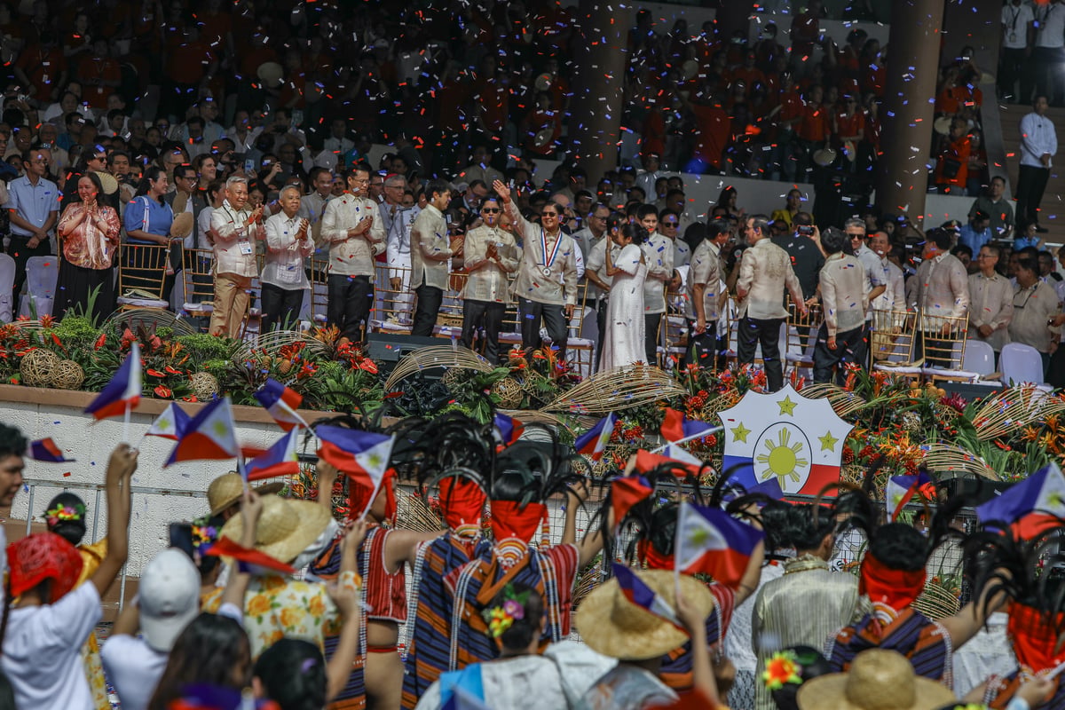 GRAND PARADE MARKS INDEPENDENCE DAY